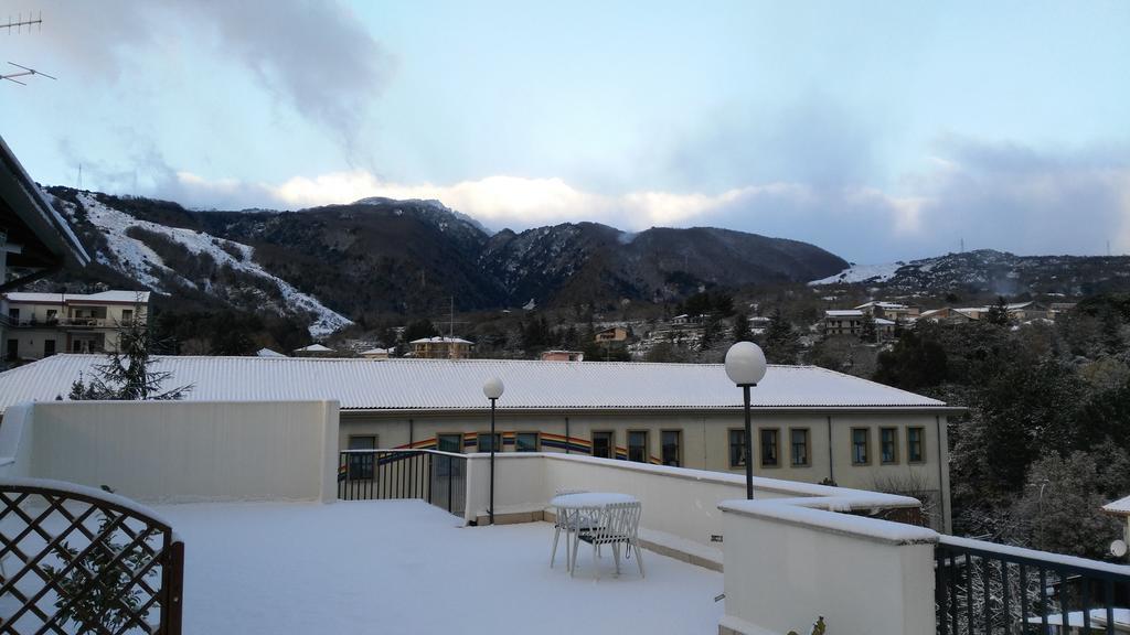 Cartoline Dall'Etna B&b Zafferana Etnea Esterno foto