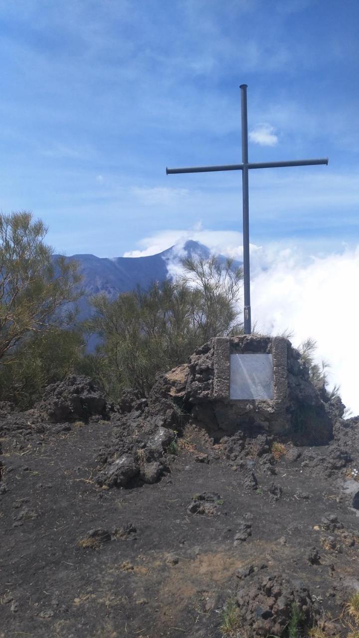 Cartoline Dall'Etna B&b Zafferana Etnea Esterno foto